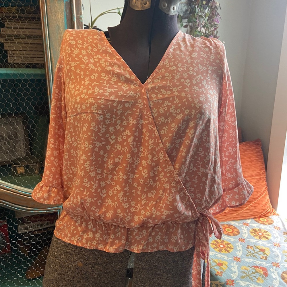 Sienna Sky pink/blush floral wrap top Sz S